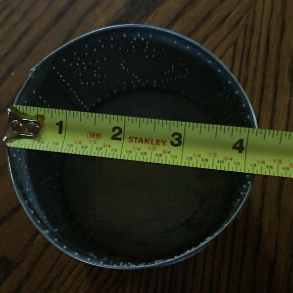 Punched tin candle holder with smoke lid apple design and hearts - Picture 7 of 8